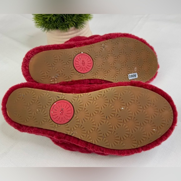UGG Fluff Yeah Slide Fuzzy Slipper Ribbon Red Size 8 Sheepskin - Picture 7 of 7